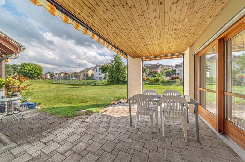 Attractive rural living near the city (4)