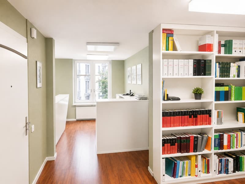 Deux étages de bureaux à emplacement idéal – 200 m2 – limité à 1 an (1)