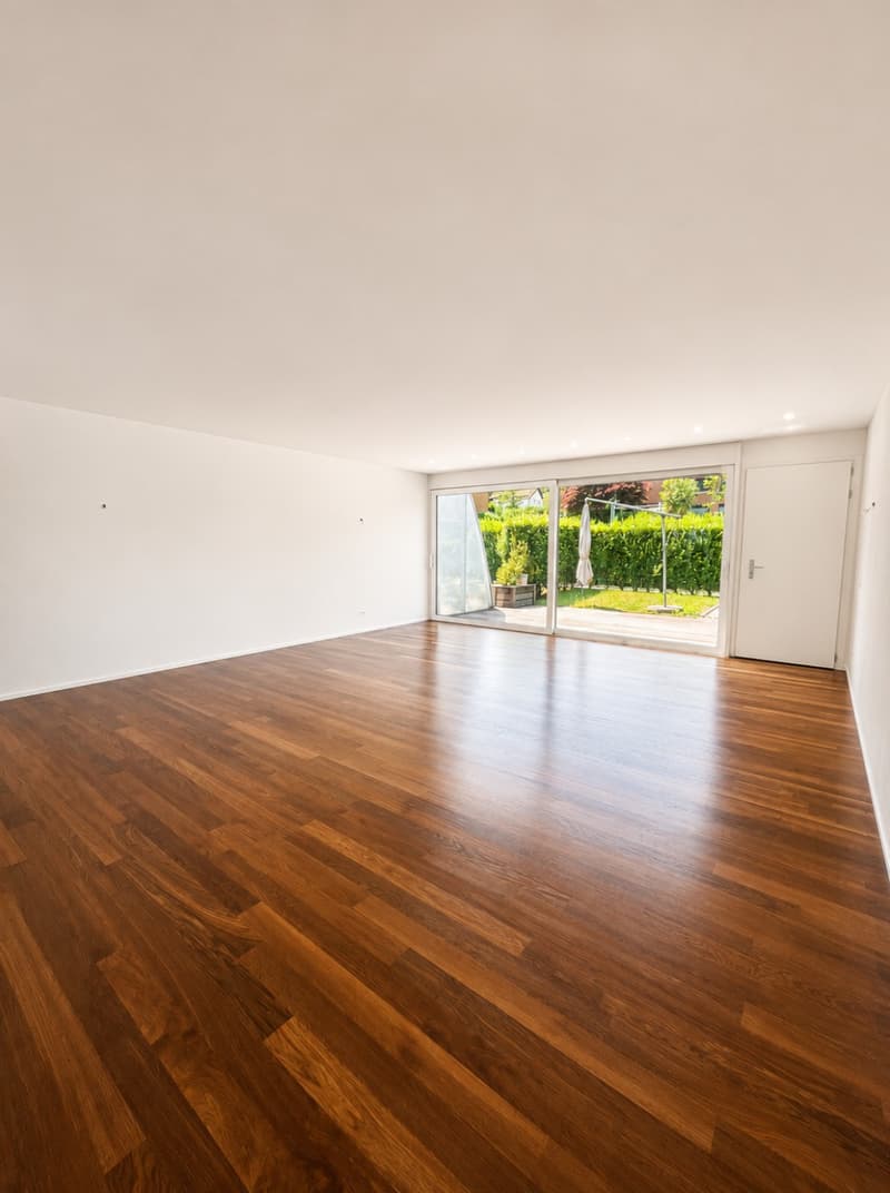 Traumhaftes Wohnen mit luxuriösem Ausbau! 1 grosses Schlafzimmer im OG, Rest offen gestaltet (3)