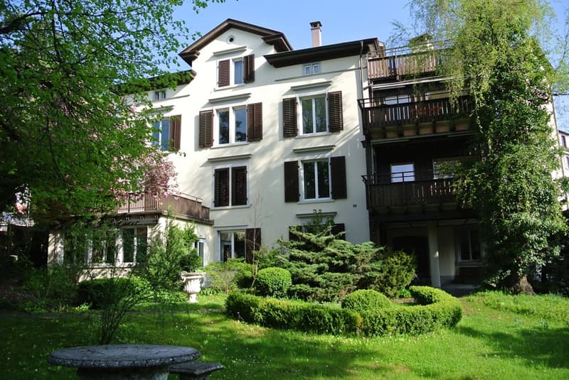 Neu sanierte 6-Zimmerwohnung im 1.OG ca. 160 m2 (Wohnen/Arbeiten) (1)