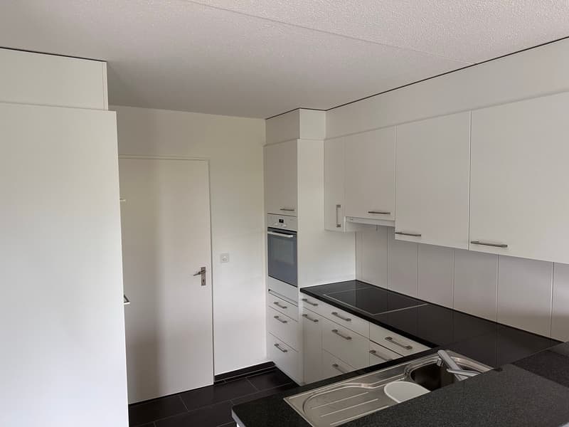 Appartamento di 4 locali luminoso con balcone a Männedorf – disponibile da luglio 2026 (11)