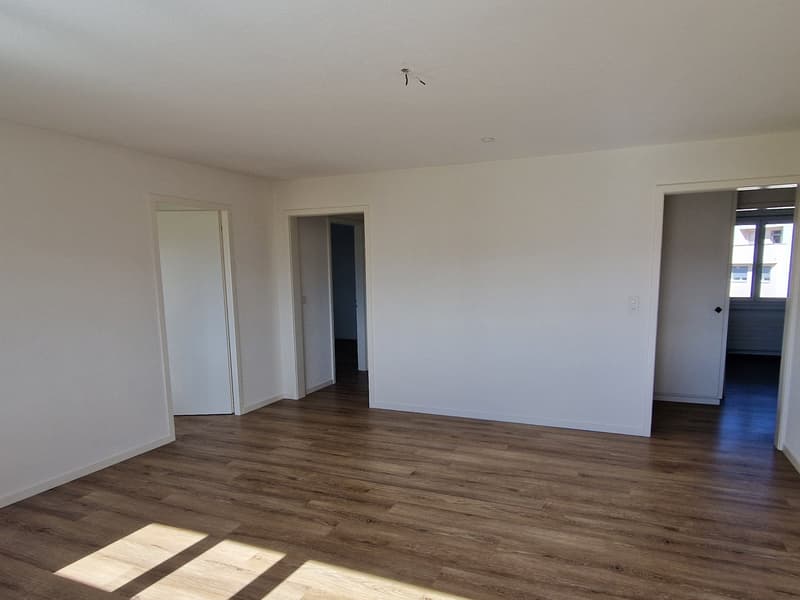 4-Zimmerwohnung an zentraler Lage mit schöner Weitsicht (8)
