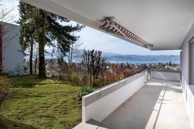 Emplacement de rêve avec vue sur le lac et les montagnes inobstructable (2)