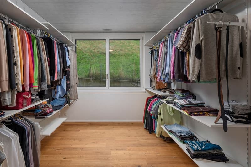 Neuwertige, moderne Wohnung mit verglaster Loggia und schöner Fernsicht (10)