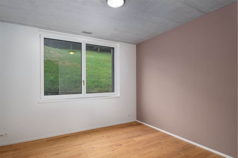 Neuwertige, moderne Wohnung mit verglaster Loggia und schöner Fernsicht (8)