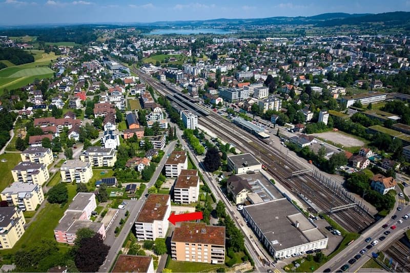 Near S-Bahn station with beautiful views (4)