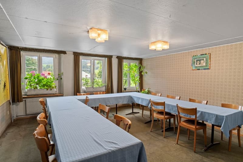 Zum Umbauen! Wohnhaus mit Restaurant Löwen (10)