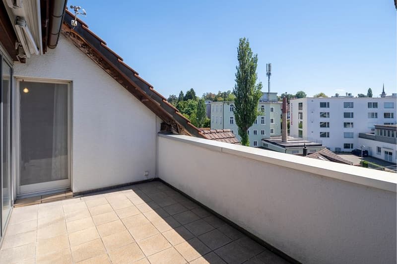 Mitten im Zentrum! Gepflegte Dach-Maisonette-Wohnung (4)