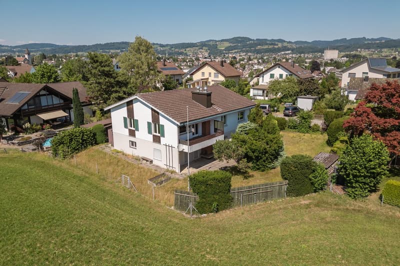 Grundstück mit viel Potenzial an hervorragender Lage (1)