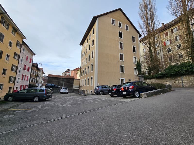 Charmant appartement de 2.5 pièces au 4ème étage à Saint-Imier (15)