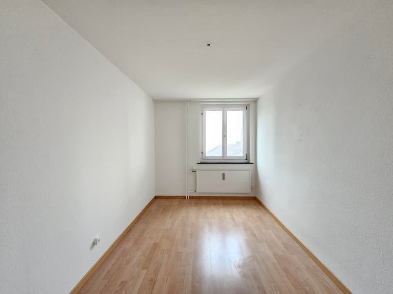 Renovated 3.5-room apartment with balcony in Herisau (13)