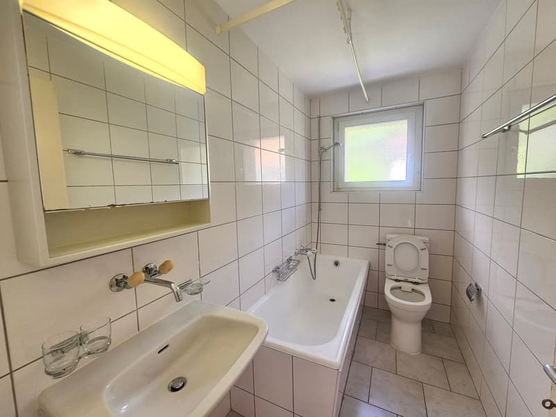 Three-room apartment with plenty of light for rent in Péry - fully renovated (19)