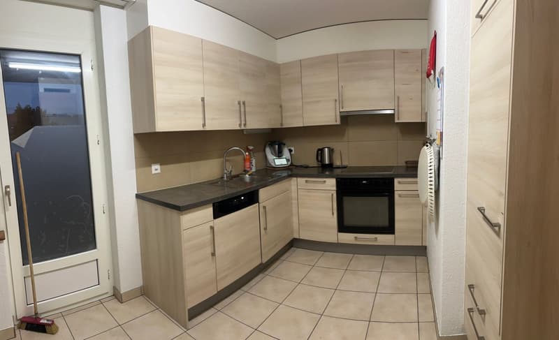 Appartamento luminoso di 5 locali a La Chaux-de-Fonds – disponibile immediatamente (2)