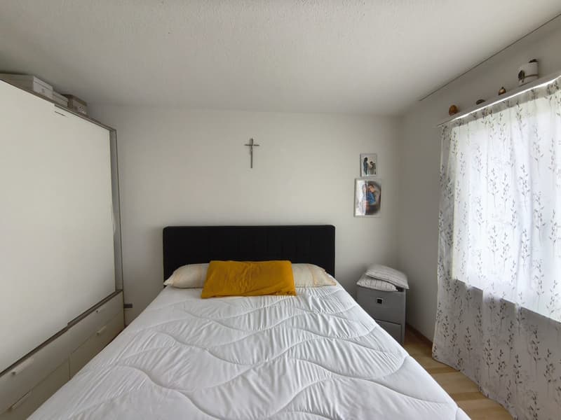 Appartement confortable de 3,5 pièces avec balcon dans un quartier calme à louer (7)