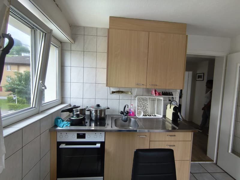 Appartement confortable de 3,5 pièces avec balcon dans un quartier calme à louer (4)