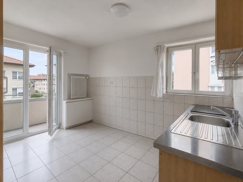 Appartamento accogliente di 3.5 locali con balcone in zona tranquilla in affitto (3)