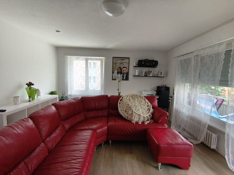 Appartement confortable de 3,5 pièces avec balcon dans un quartier calme à louer (17)