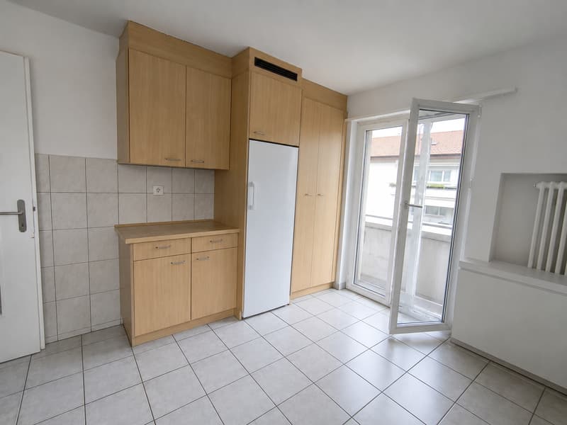 Appartamento accogliente di 3.5 locali con balcone in zona tranquilla in affitto (4)