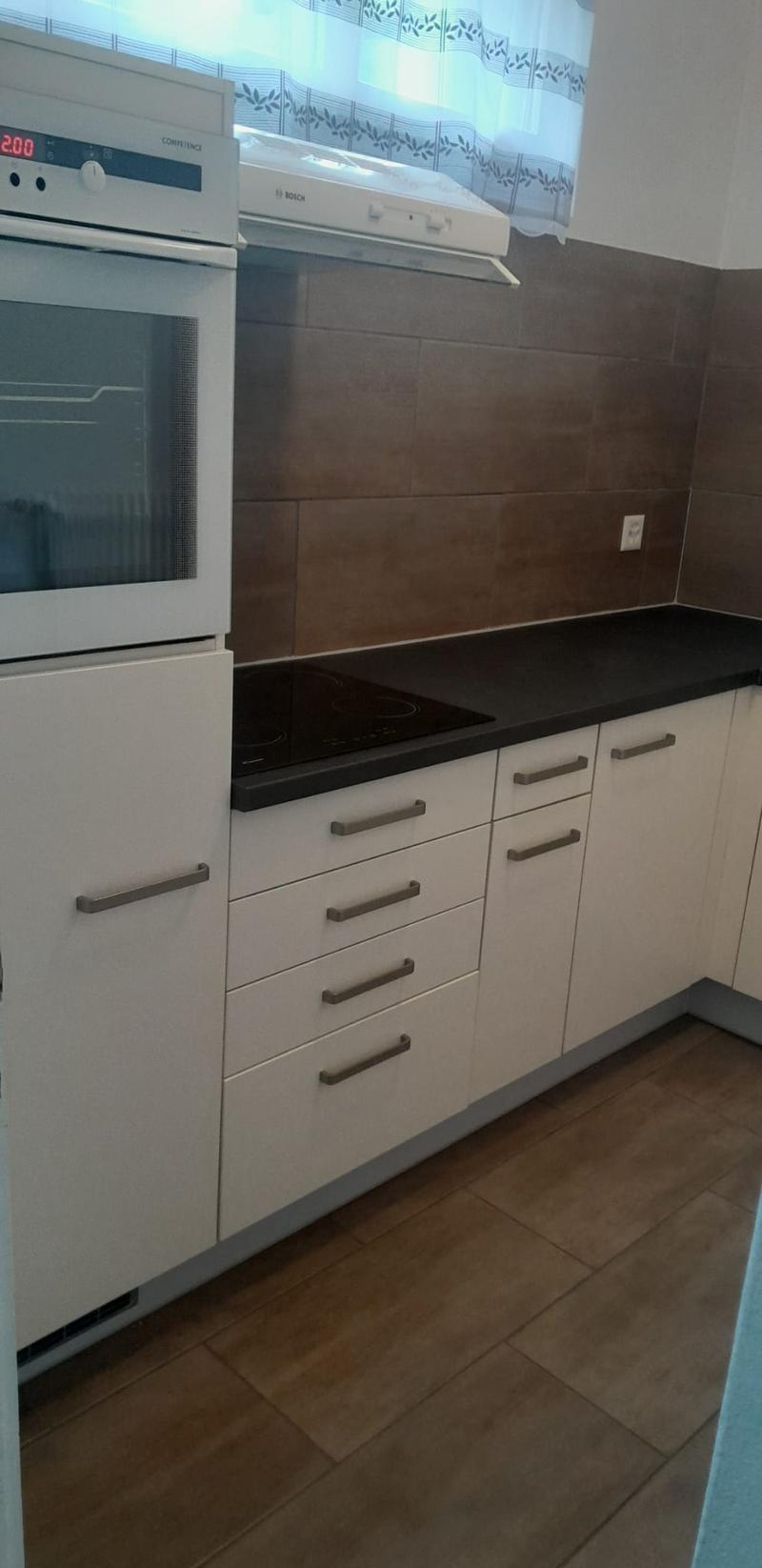 Charmantes Studio mit schönem Blick in Le Locle (2)