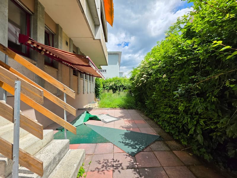 Grosszügige, gut gepflegte 5-Zimmer-Wohnung mit eigenem Vorgarten! (14)