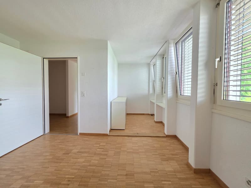 Grosszügige, gut gepflegte 5-Zimmer-Wohnung mit eigenem Vorgarten! (12)