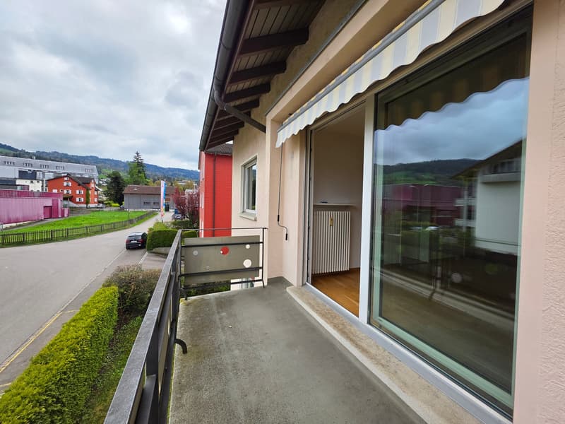 Bright 3-room apartment with balcony in Rorschach – available immediately (12)