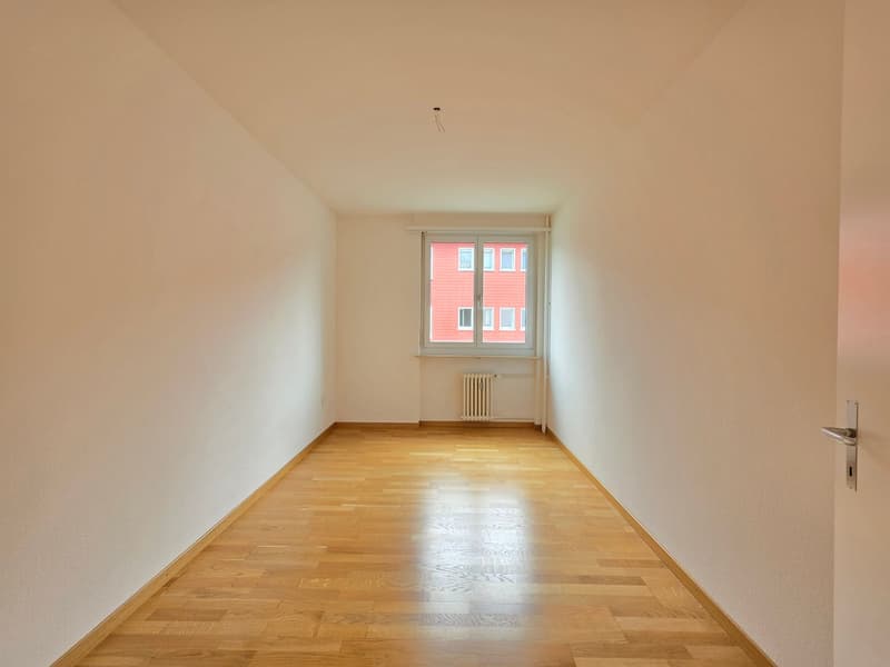 Bright 3-room apartment with balcony in Rorschach – available immediately (8)