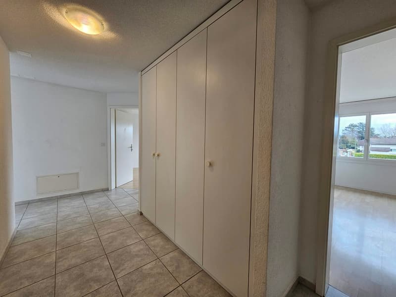 Appartement spacieux et lumineux de 4,5 pièces à louer immédiatement (10)
