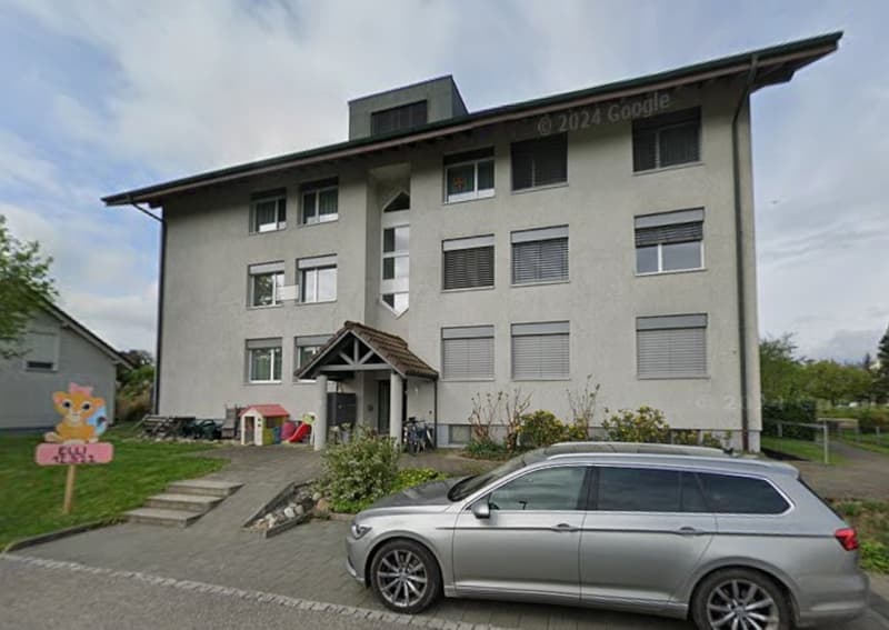 Appartement spacieux et lumineux de 4,5 pièces à louer immédiatement (1)