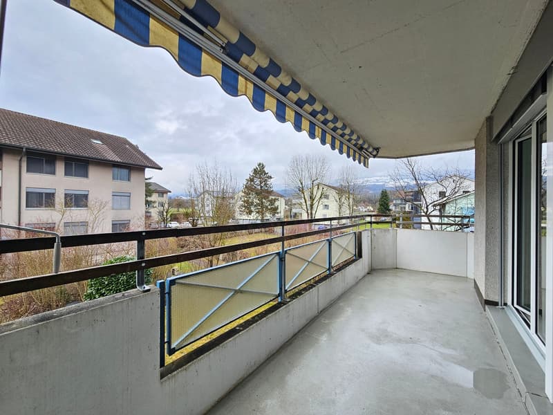 Appartement spacieux et lumineux de 4,5 pièces à louer immédiatement (15)