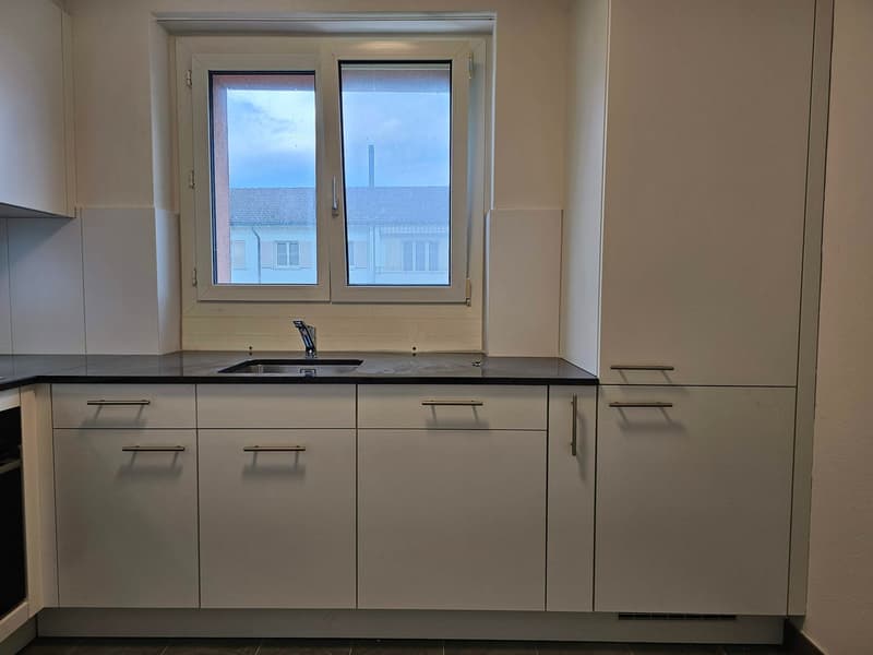 Appartamento luminoso di 4 locali con balcone e bella vista ad Arbon (3)