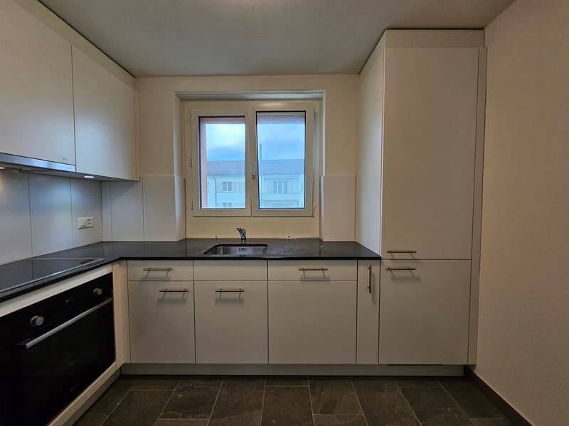 Appartamento luminoso di 4 locali con balcone e bella vista ad Arbon (2)