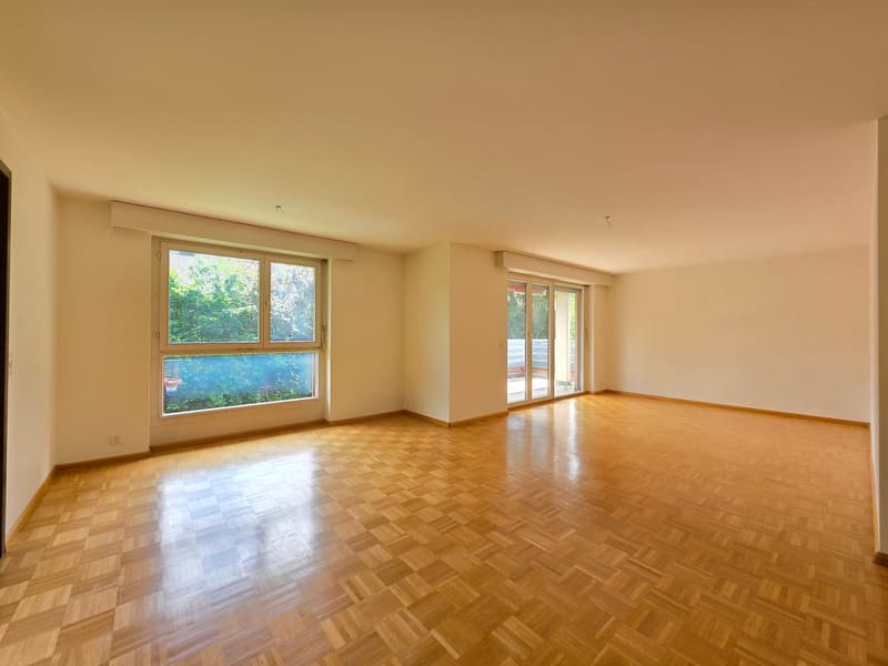 Ampio appartamento di 4.5 locali con balcone e bella vista a Bubendorf (19)