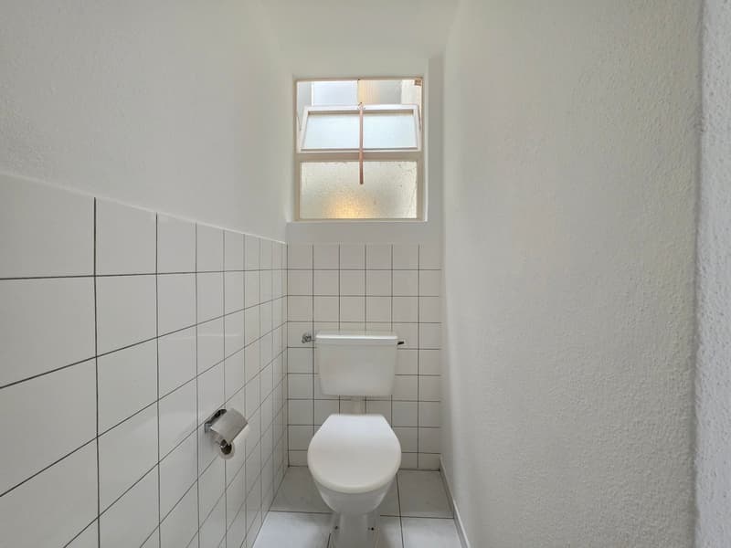 Charming 4-room apartment with balcony and mountain view in Thusis (7)