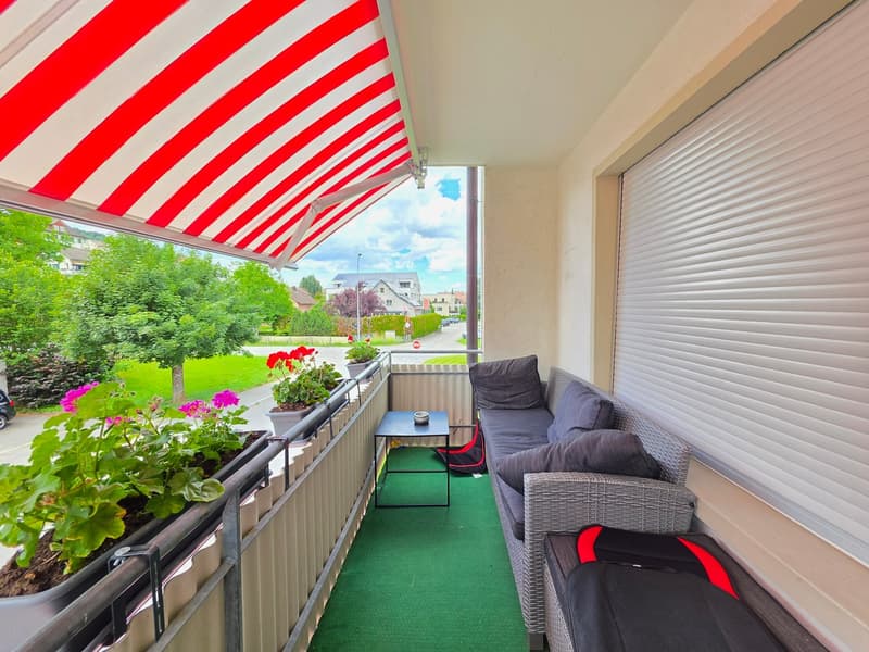 Ampio appartamento di 4.5 locali con balcone in zona tranquilla in affitto (12)