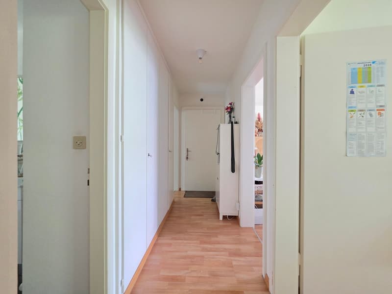 Gutgepflegte 3.5-Zimmer-Wohnung mit Balkon in Nidau! (11)