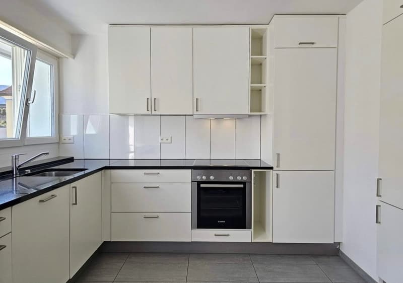 Moderne 4.5 ZWG an zentraler Wohnlage zu vermieten (3)