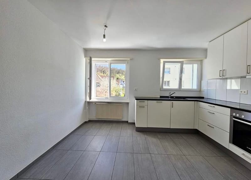 Moderne 4.5 ZWG an zentraler Wohnlage zu vermieten (4)