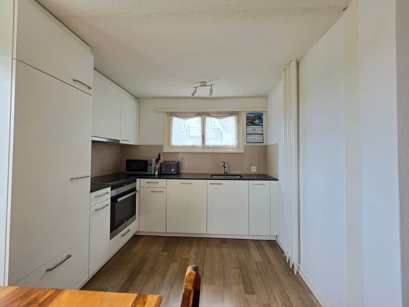 Bright, well-maintained 4.5-room apartment with balcony! (2)