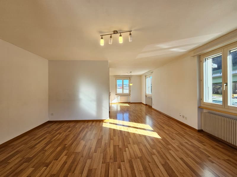 Grosszügige und gepflegte 5,5-Zimmer-Wohnung mit drei Balkonen in Toplage! (7)