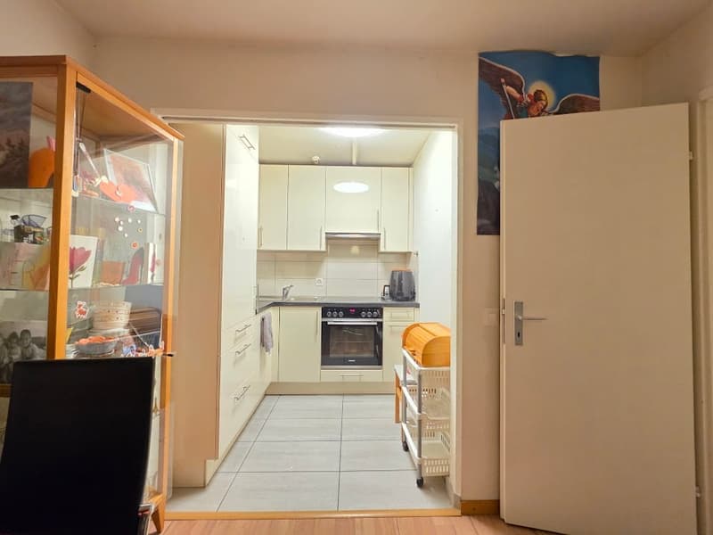 Appartamento moderno e spazioso di 3 locali in posizione centrale! (2)