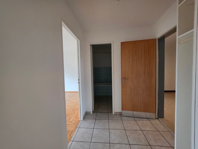 Appartamento ben mantenuto di 2 locali, ideale per single o coppie! (8)