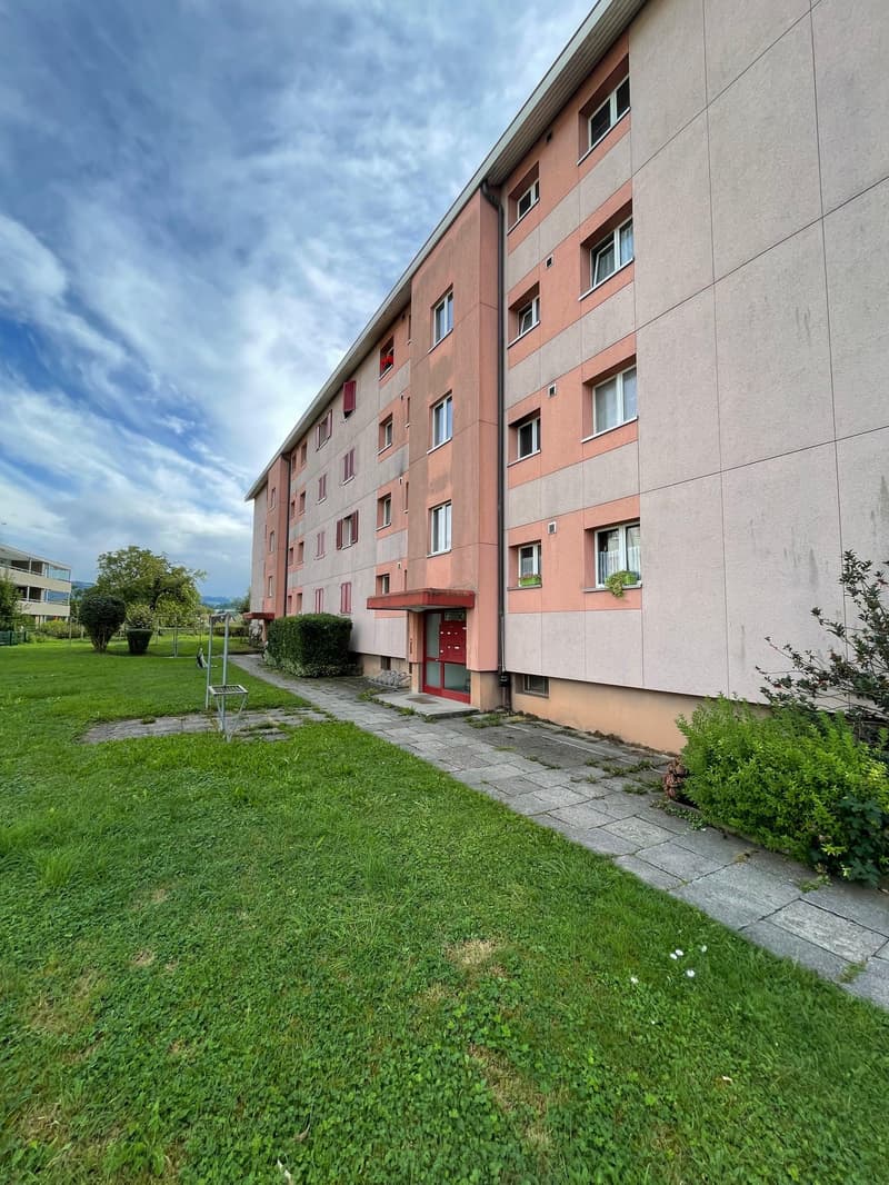 Appartamento 3 locali luminoso con balcone ad Arbon (1)