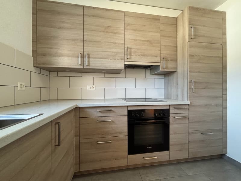 Spacieux appartement de 4 pièces avec balcon à Delémont (3)