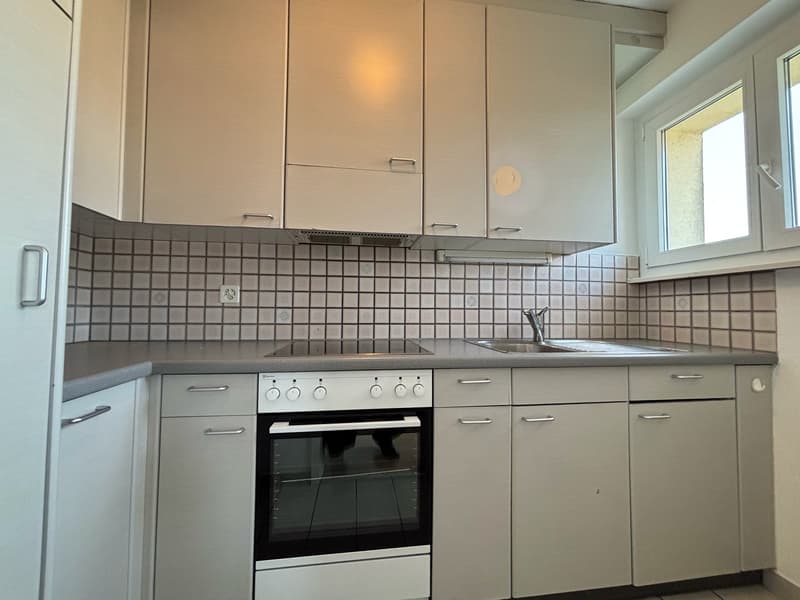 Charming 3-room apartment in Delémont – available immediately! (2)