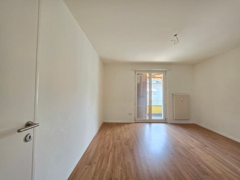 Appartamento affascinante di 4 locali con balcone in affitto a Biel! (6)