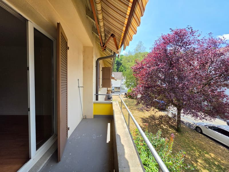 Appartamento affascinante di 4 locali con balcone in affitto a Biel! (9)