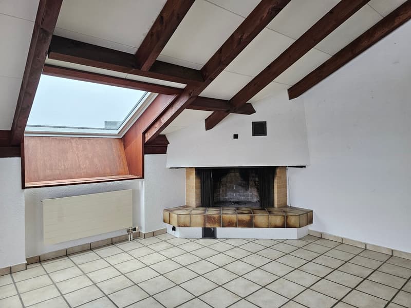3.5-Room-Balcony-Attic Apartment in a Green Setting! (8)