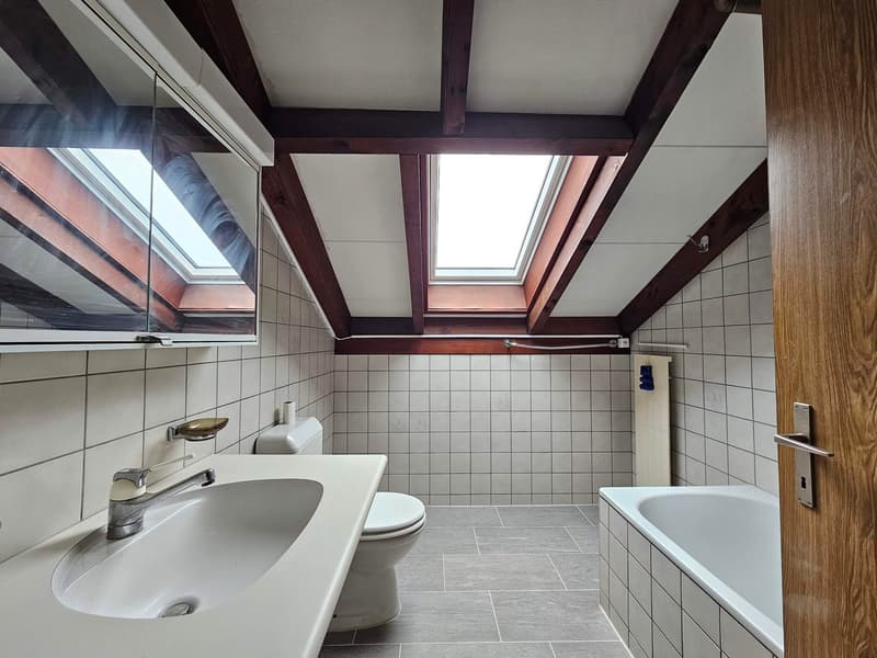 3.5-Room-Balcony-Attic Apartment in a Green Setting! (5)