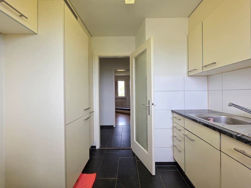 Appartement 3 pièces lumineux dans un quartier calme à Wohlen (4)